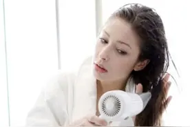 发梢干枯分叉怎么办 头发分叉护理妙招图片