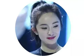 发型｜高马尾这样扎，才能真的显脸小！图片