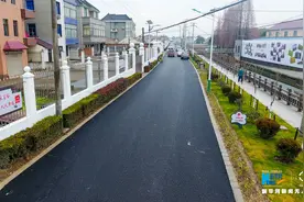 门前有好路，发展有出路 航拍上海奉贤拾村村道路“焕新颜”图片