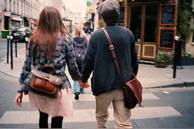 各血型男爱恋人心切所做的行为！图片