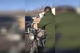 你在这儿巴巴啥呢