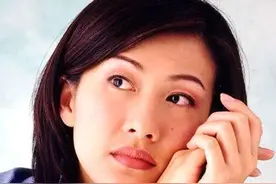 她博士学历圈中最高，TVB气质最好的视后，老公破产却不离图片