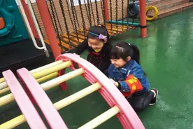 通巨幼儿园“值周小助理”助推安全月活动图片