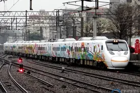 台湾Hello Kitty列车枕巾被偷惨 铁路局一招见效图片