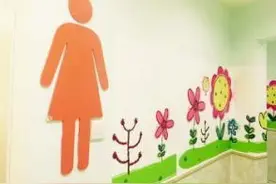 武昌女子如厕惊现一只手 公共厕所抬出女性遗体图片