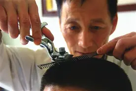 剃头匠：叫人信任和惦念的老派头图片