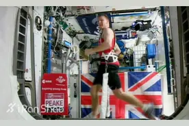 太空人跑伦马，不能更high的马拉松图片