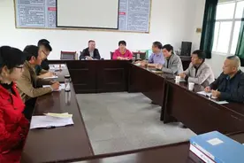 王庭美、韦加庆到舒城县千人桥镇督查指导扶贫工作图片
