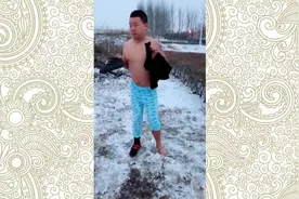 小伙等公交遇上前女友，上车后被女友恶搞了，扎心了视频封面