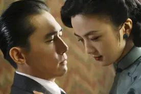 梁朝伟演《色戒》突破了自己,张曼玉不是情敌，这可是刘嘉玲亲口说的！图片