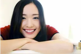 日媒盘点女性让男性为之着迷的五大可爱动作图片