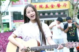 萌妹纸翻拍《好想你》MV火遍大学校园图片