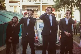 接亲拦门游戏大集锦 婚礼游戏不这么玩就弱爆了图片