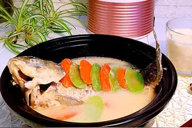 豆浆鲫鱼汤图片