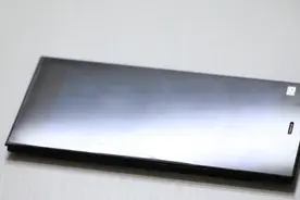 手机屏幕布满划痕怎么办？一招帮你轻松搞定视频封面
