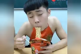 “公虾米”火遍了全网，这群逗比太辣眼睛了，忍不住看了100遍！视频封面