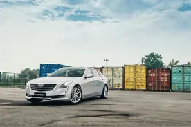 用诚意打动你 试驾2016款凯迪拉克CT6 40T铂金版图片