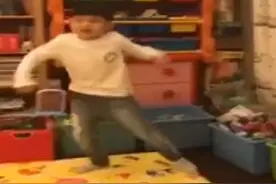 安吉跳“镜面舞”动感帅气 霸气放狠话“不服来战”图片