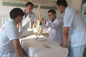 「关注」盲人按摩师李永辉：用双手触摸世界 绽放不一样的精彩！图片