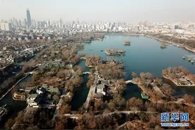 济南大明湖免费开放满一年 吸引游客超200万图片