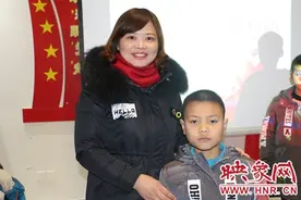 第二十五小开展“爱在初雪 情暖校园” 资助贫困生活动图片