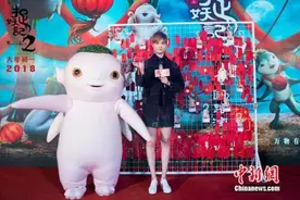 李宇春演喜剧角色还说四川话 夸梁朝伟拍戏认真图片
