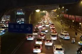 成都交警发布节后一周出行 目前仍是橙色预警 尾号限行仍在绕城内图片