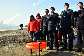 实施长江主轴警务，护航武汉水上平安， “公安分局局长热线”活动走进武汉水上公安分局图片