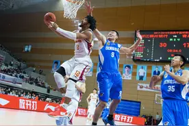 浙江稠州银行102：96大胜青岛！滨江体育馆响起“生日快乐歌”~图片