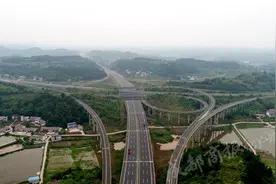 成安渝高速四川段开始试收费 快来看你出站要花多少钱？图片