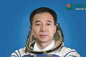 对挑战自我“上瘾”！景海鹏这样“跑”向太空图片