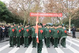 重庆首批92名临床医学“士官生”毕业 22人选择到新疆西藏图片