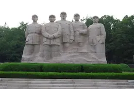 回访淮海战役纪念馆：总书记参观过后，来馆人数翻了三四倍图片