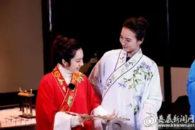 王晓晨演绎“杨玉环”吟唱《梨花颂》唱戏曲写书法化身小才女图片