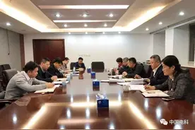 胡爱民：主动作为，高质量履行办公厅“四部”工作职责｜聚焦务虚会图片
