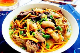 私房家常菜【肉蘑虫草花燕滑鸡】图片
