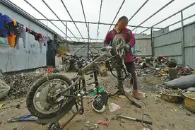 济南：报废电动车拆拆零件能赚百元 电池大多回收图片