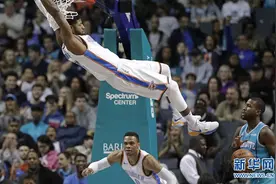 NBA常规赛：雷霆胜黄蜂图片