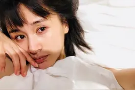 王子文生病卧床倦容疲惫 素颜显柔弱惹人心疼图片