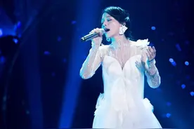 张韶涵又唱又说惊艳亮相《歌手》图片