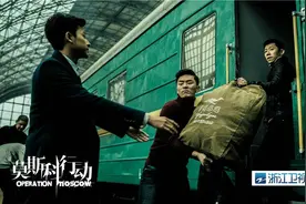 为演出《莫斯科行动》真实感，夏雨自曝拍摄时食指骨裂图片