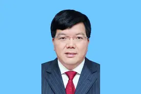 左永祥当选重庆铜梁区区长 钟伟当选区监察委员会主任图片