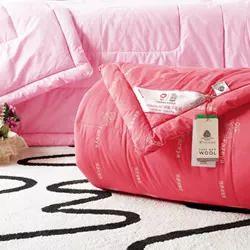 「羊毛被大讲堂」羊毛被被好还是蚕丝被好 羊毛被优缺点大比拼