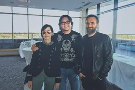 小红莓乐队主唱桃乐丝去世 高晓松去年曾去探望图片