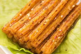 105秒|活久见！用辣条制成的料理你敢尝试么？图片