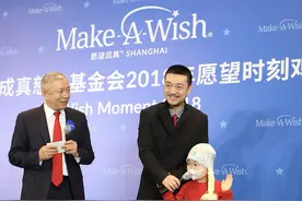 5岁的白血病小女孩实现了愿望见到“真正的”艾莎公主图片