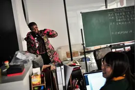 非洲女孩在中国学习当“网红” 老师为她起名“若曦图片