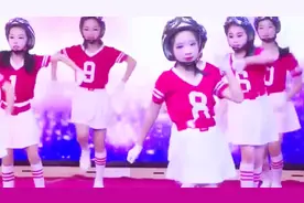 韩国打气舞《BarBarBar》