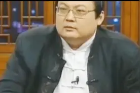 周迅学历低起点低，出道时竟靠拍挂历出名！