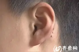 梁山8岁男孩上课做小动作 被老师当堂扇了三巴掌图片